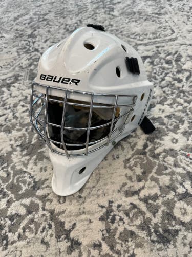 Used Intermediate Bauer 930 Goalie Mask