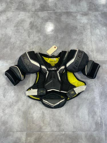 Used Small Junior Bauer Supreme 2S Shoulder Pads