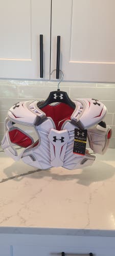 New Medium Adult Under Armour Revenant Shoulder Pads