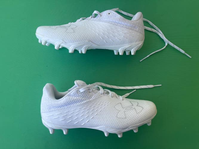 Used Size 4.0Y Under Armour Cleats