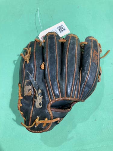 Used Wilson A2K DP-15 PRO STOCK Right Hand Throw Infield Baseball Glove 11.5"