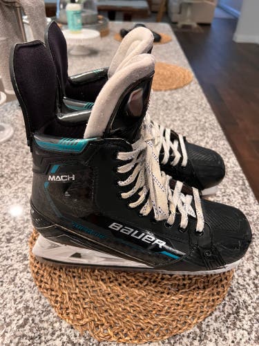 Bauer Mach pro stock cale makar skates