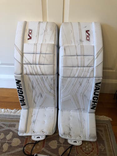 Used 32+2" Vaughn Velocity V10 Goalie Leg Pads - Nice!