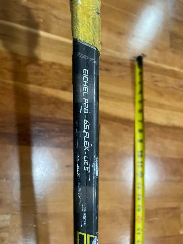 Used Intermediate Bauer Right Handed P28  Supreme 2S Pro Hockey Stick