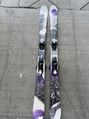 Used Women's Salomon Rockette 161 cm Powder Skis With Z10 Bindings