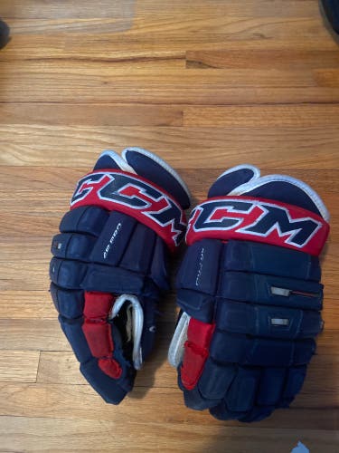 Used  CCM 14"  Tacks 4 Roll Gloves