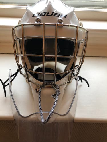 Used Senior Bauer 950 Goalie Mask