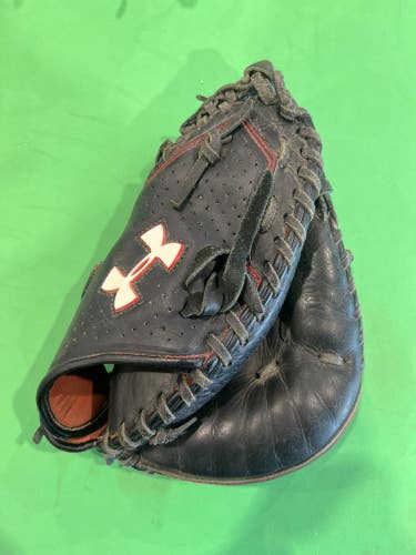 Black Used Under Armour UACM-100Y Right Hand Throw Catcher's Baseball Glove 31.5"