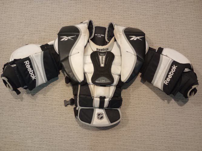 Used Large Reebok 11K INT PRO Goalie Chest Protector