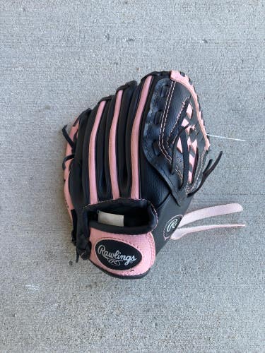 Pink Used Rawlings Player series Right Hand Throw Baseball Glove 9"