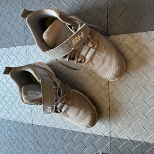 Gray Used Size 8.5 (Women's 9.5) Under Armour Cleats