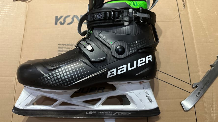 Bauer Konekt Goalie Skates Size 7 + Carbon Steel Blades