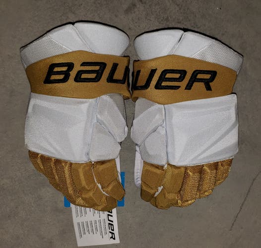 Vegas Golden Knights New Bauer Vapor Hyperlite Gloves 14"