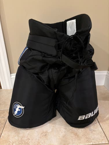 New Senior Bauer Hockey Pants