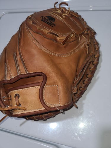 New Right Hand Throw Pro Line CM200 Nokona Catcher's Baseball Glove 34"