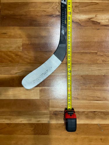 Used Intermediate Bauer Right Handed P88 Supreme 2S Pro Hockey Stick