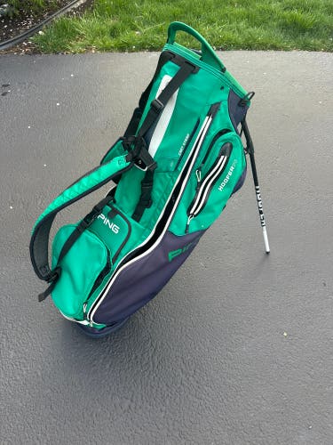 Ping Hoofer 14 golf stand bag