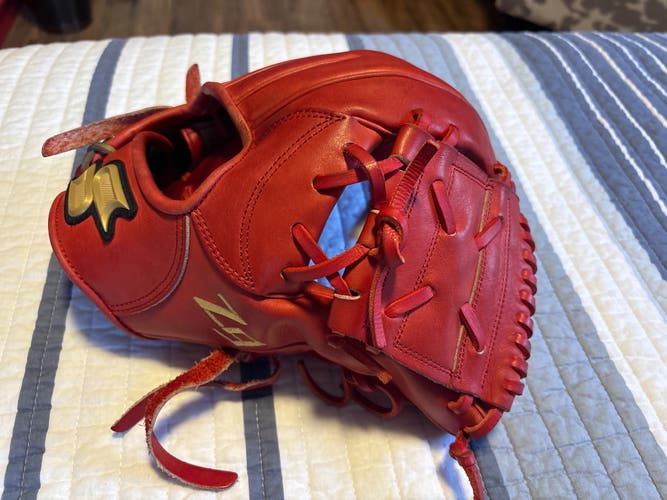 Used Infield 11.5" z9 Baseball Glove