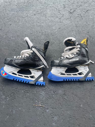 Used Junior Bauer Regular Width Size 3.5 Supreme S180 Hockey Skates