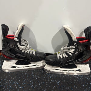 Used Intermediate Bauer Regular Width   Size 5.5 Vapor 2X Hockey Skates