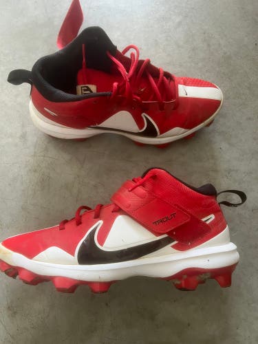 Used Youth High Top Molded Cleats Trout
