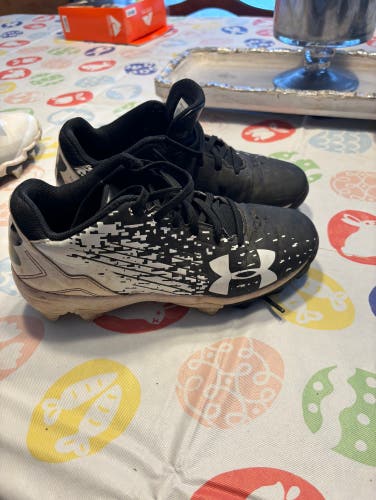 Youth cleats size 2