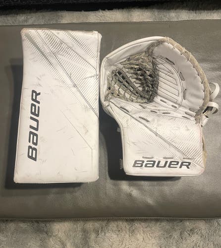 Bauer Regular Supreme S29 Goalie Glove And Blocker