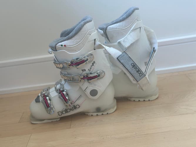Used Women's Dalbello Ultra Ski Boots