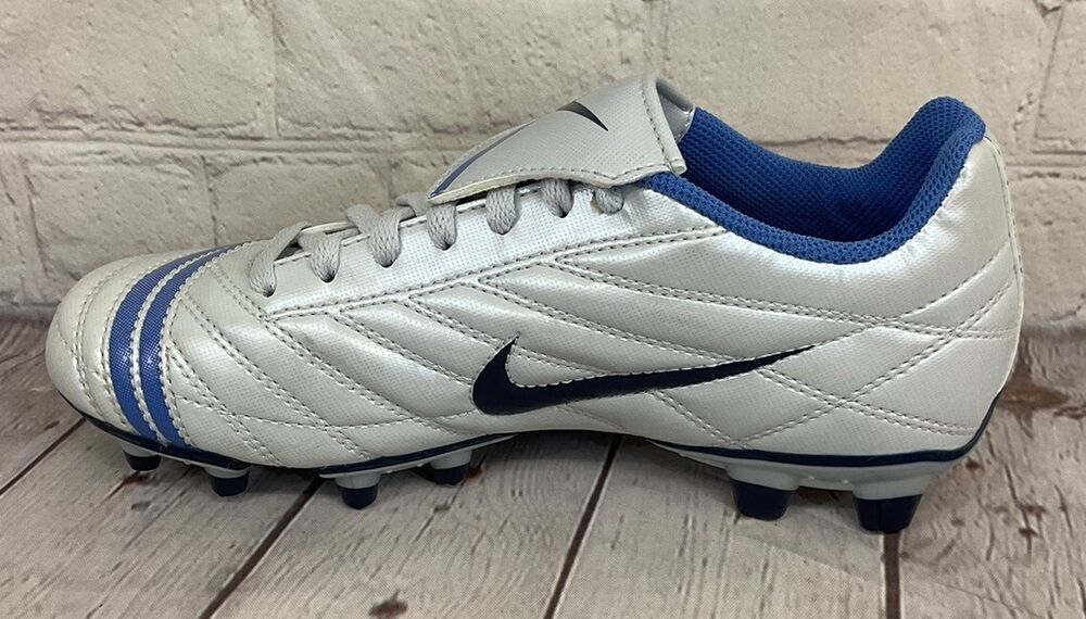 Nike Women's Premier FG Soccer Cleats Color Metallic Platinum Midnight Navy 5.5