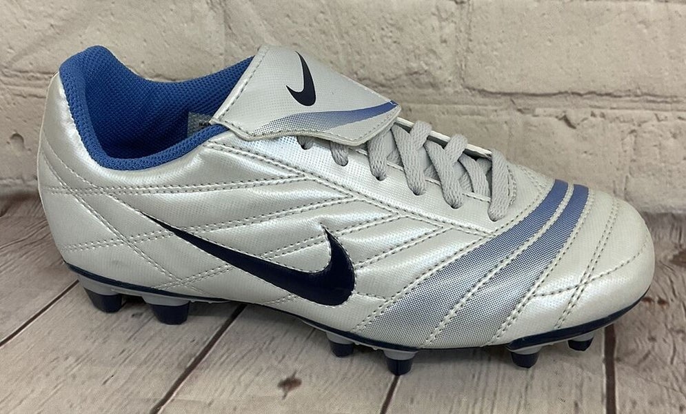 Nike Women's Premier FG Soccer Cleats Color Metallic Platinum Midnight Navy 5.5