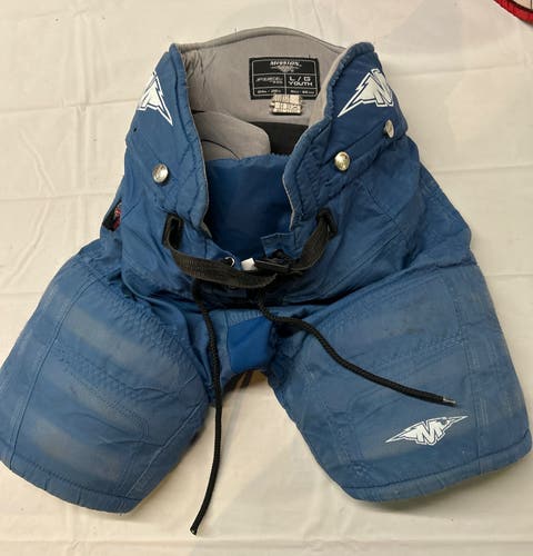 Used Mission Fuel75 Youth Large Hockey Pants Royal.