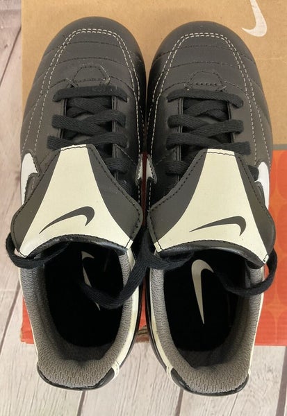 Nike 310060 011 JR Tiempo Natural VT Soccer Cleats Colors Black White US 1.5Y