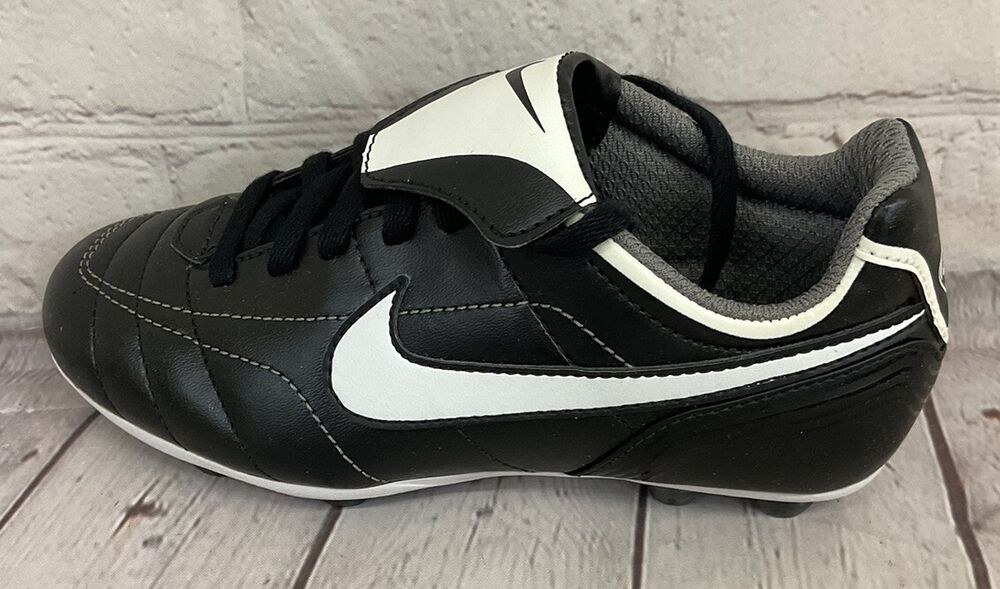 Nike 310060 011 JR Tiempo Natural VT Soccer Cleats Colors Black White US 1.5Y