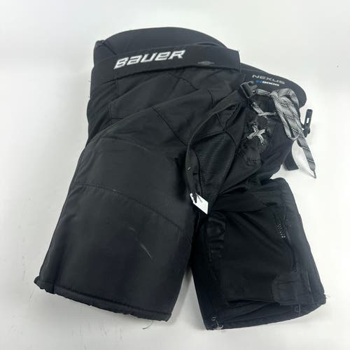 Used Black Bauer Nexus 9000 Pants | Senior Medium | H386