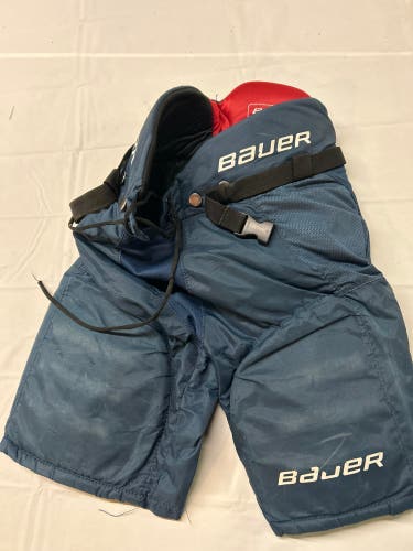 Used Bauer VaporX60 Jr.  Medium Hockey Pants Navy.