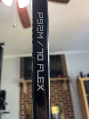 Used Senior Bauer Left Hand P92M  Vapor Hyperlite Hockey Stick