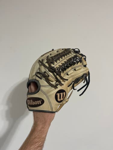 Wilson a2000 d33 11.75 baseball glove