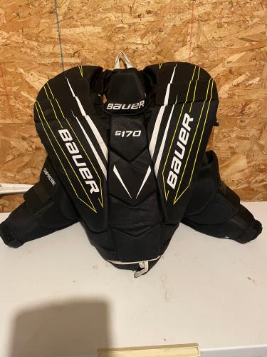 Used Large Bauer  Supreme S170 Goalie Chest Protector