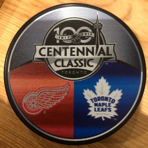 Centennial Classic 2017 Leafs/Wings puck