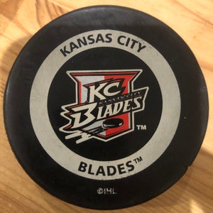 Kansas City Blades puck (IHL)