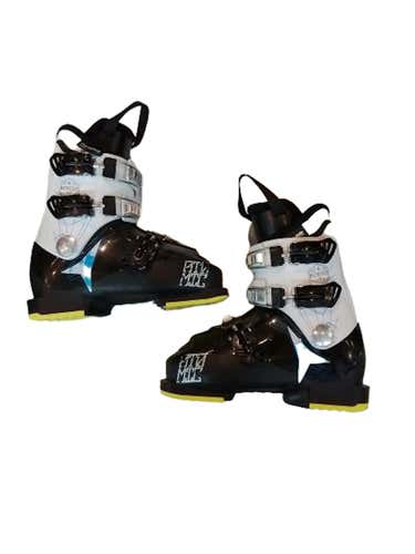Used Atomic Waymaker Jr 3 225 Mp - J04.5 - W5.5 Boys' Downhill Ski Boots