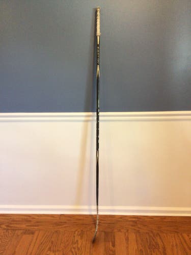 Easton Synergy HTX E3 Left Flex 100 Sr Hockey Stick
