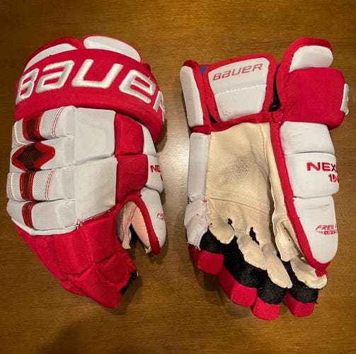 Used Boston University 14” Bauer Nexus 1N Pro Stock Gloves