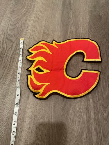 Full size Calgary flames jersey crest