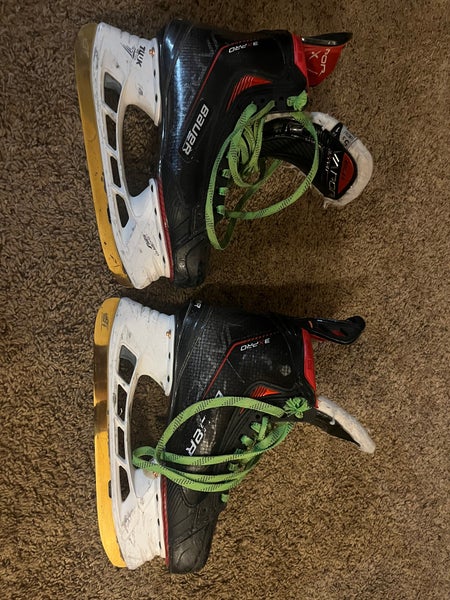Used Intermediate Bauer Size 5.5 Vapor 3X Pro Hockey Skates