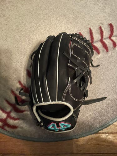 $150 OBO Used  Infield 11.75" Signature Series Baseball Glove
