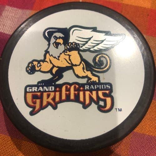 Grand Rapids Griffins puck (IHL)