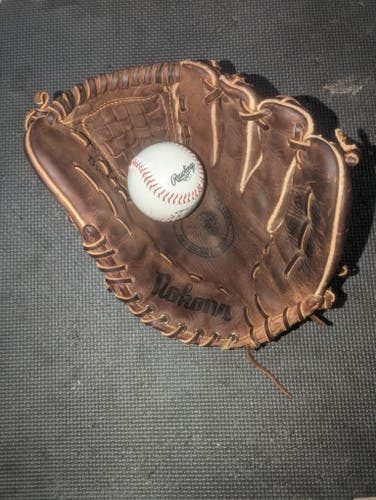 Nokona AMG-100X 11.25" Baseball Glove