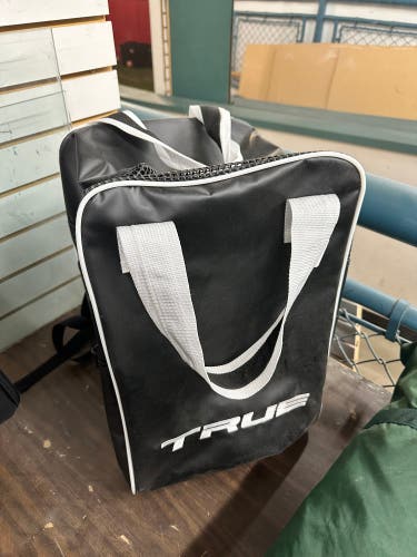 Brand New True Hockey Puck Bag