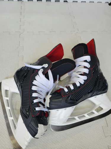 Used Ccm Ns Junior 01 Ice Hockey Skates
